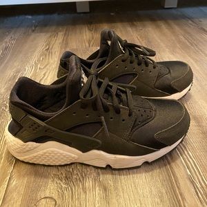 Nike Air Huarache. Size 6.5.